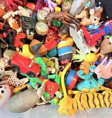 Large Lot of Toys, Cartoon Characters, Fast Food, Movie Minis, Vtg. – 13.5 lbs