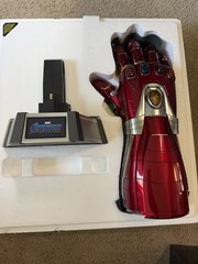 Hot Toys 1:1 Avengers Endgame Nano Gauntlet Life-Size Collectible Figure LMS007