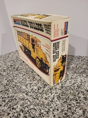 Mack Bulldog Stake Truck 1/24 MONOGRAM Model Kit MIB NEW Unbuilt