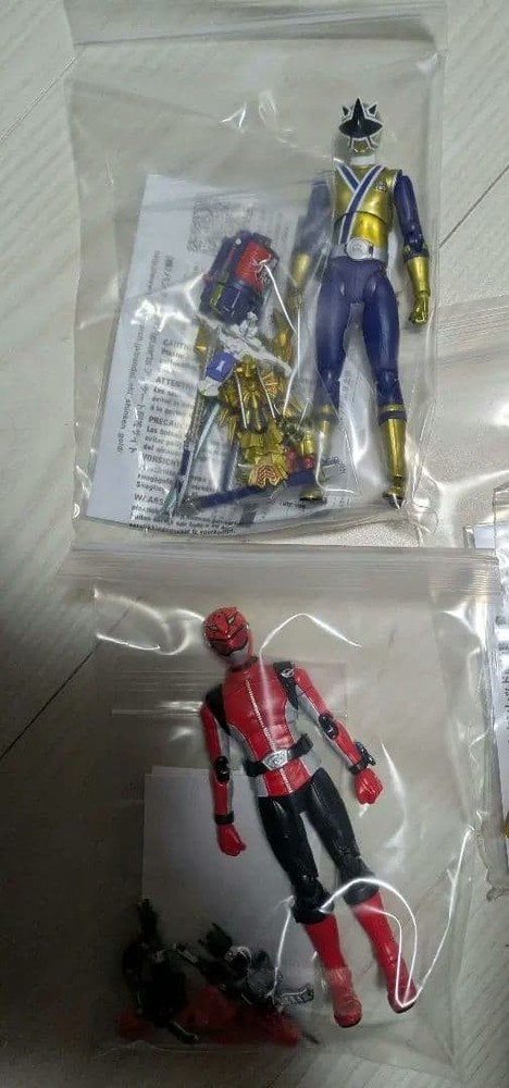 Power Rangers S.H.Figuarts Shinken Gold Red Buster Shinkenger Go-Busters Figure