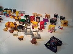 Shopkins Real Littles Food Grocery LOT W/ 22 Sets, 26 Parts & 29 Other Mini Toys