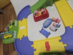 Hasbro Peppa Pig All Around Town Set Adjustable Track- See DESCRIPTION