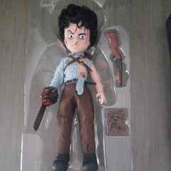 Living Dead Dolls Ash Evil Dead 2 Dead By Dawn horror figure Mezco