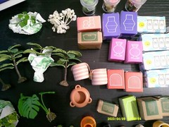 HUGE NEW MIX lot MINIVERSE make it mini LIFESTYLE PLANTS VASE FLOWERS BIRDS SOIL