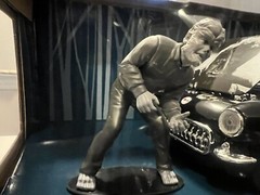 Universal Monsters 1:24 Die Cast WOLFMAN & 1957 CHEVROLET CORVETTE DIECAST CAR