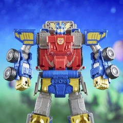 Transformers Legacy Evolution Commander Class Armada Universe Optimus Prime US