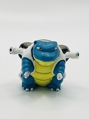 Pokémon Charmander Blastoise Psyduck Poliwrath Mini Figures VTG Toys HTF Retro