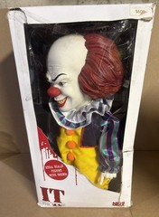 Mezco Toyz IT Talking Pennywise 15 in Action Figure – 43053 – Opened