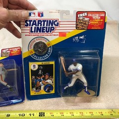 LOT OF 2 VINTAGE 1991 KENNER STARTING LINEUP COLLECTOR’S COIN / ACTION FIGURE