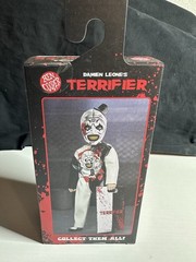 NECA Terrifier Art The Clown Action Figure Walmart 5.5 with 4 Terrifier Pins