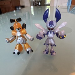 Vintage Takara Medabots Lot Of 2 Figures Rokusho & Metabee – 2001