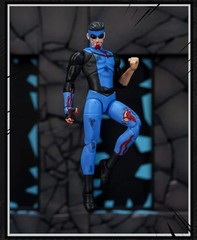 Jada Toys 1/12 Invincible Mark Grayson SDCC Limited Figure Battle Damaged Ver.