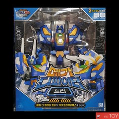 Dino Core 4 EVOLUTION MEGA D-FIGHTER TRI Transforming Robot Triceratops Dinosaur