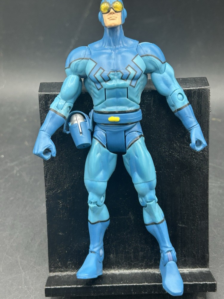 DC Universe Classics Wave 7 Blue Beetle Ted Kord Action Figure