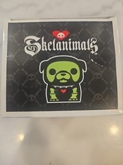 Skelanimals Maxx Bulldog Glow In The Dark Vinyl Figure