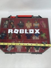 Roblox & Minecraft Mixed Lot of 20 Figures in Carrying Case – No Codes