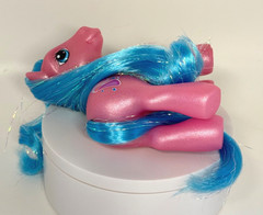 2003 Hasbro G3 My Little Pony Pink Sparkle Pony Pretty Fashions Royal Ribbon MLP