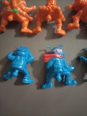 Army Ants Figures – 9 Vintage Lot Orange Blue, Hasbro. Do not have rubber Butts