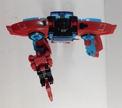 Transformers Generations Legacy Deluxe Autobot Pointblank and Peacemaker