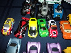 LOT 20 VARIOUS SIZES DISNEY CARS DIE CAST PLASTIC TMNT HESS TRANSFORMERS
