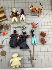 Vintage Lot of 1990s Disney ALADDIN Action Figures *COLLECTABLE * Very Good +++