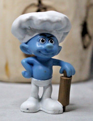 Smurf Baker Collectible Figurine McDonalds Happy Meal Toy 2011 PVC Plastic