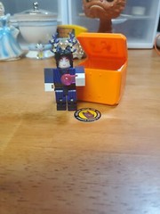 Roblox Celebrity Series 8 BOUNDLESS REVERIE Figure w/ BOARGON DISGUISE Code