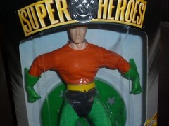 HASBRO DC SUPERHEROES 9 INCH FIGURE BOXED AQUAMAN GREEN ARROW LANTERN 3 FIGURES
