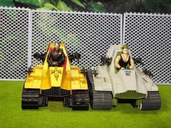 G.I. Joe DESTROs GOLD Tripple T With LEDs And Moving Threads 3.75″ Scale.