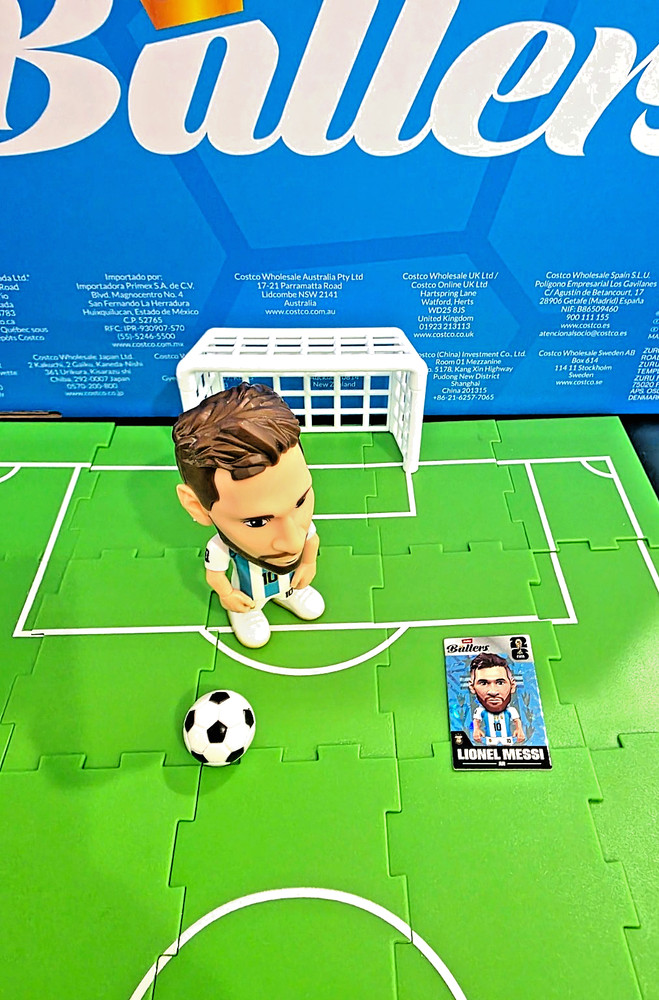 NEW ZURU FIFA WORLD CUP 2026 BALLERS, FULL & 1/2 PITCH+GOAL-FLAT RATE COMBO SHIP