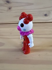 Roblox PhatMojo Piggy Red Clowny Clown Action Figure 3.5″ Minitoon