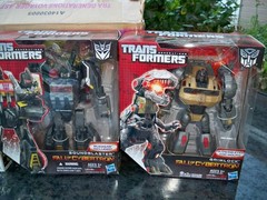 TRANSFORMERS 30TH FALL CYBERTRON SOUNDBLASTER GRIMLOCK SPRINGER BLITZWING