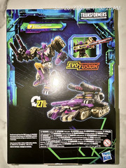Comic Universe Tarn (Voyager Class) Transformers Legacy Evolution NIB