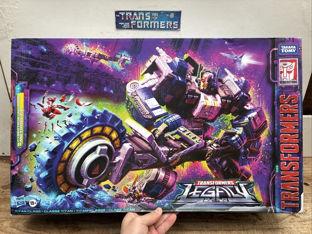 Transformers Hasbro Generations Legacy Metroplex Titan Cybertron Universe 60cm