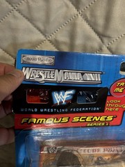 WWF Wrestlemania XVII 17 Famous Scenes MICK FOLEY VS UNDERTAKER Jakks 2000 READ