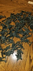 Lot Of 90 Dark Green Army Men Hard Plastic