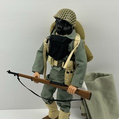 GI Joe 1997 D-Day Salute Big Red One 12″ Figure Complete 1996 Hasbro Stamp. B-86