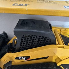 Bruder 1:16 SKID STEER LOADER Caterpillar CAT Sandbox SCOOP Vehicle box 10