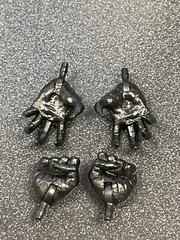 Marvel Legends 6″ Scale (VENOM) (HANDS ONLY) FIGURE Sony MINT (TWO PAIRS)