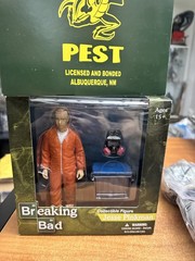 NEW Mezco Breaking Bad Jesse Pinkman Collectible Figure