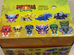 Godzilla Vs Power Rangers 3D Figural Bag Clip Series 1 CASE 24 MYSTERY BAGS New