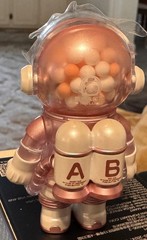 Space Molly Series 4 “Smitten Love (White)” 100% Confirmed Special