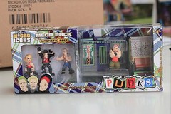 New Punks Micro Icons Diorama set includes 4 figures – about 1:32 scale