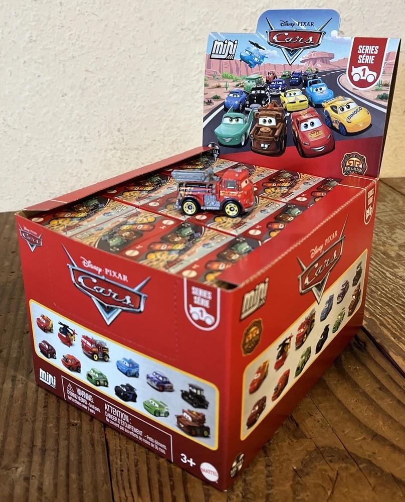 LOT 36 PIXAR RED FIRE TRUCK CARS MINI RACERS #01 SERIES 1 CASE RACE & RESCUE