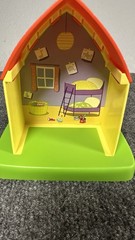 Peppa Pig All Around Town Adjustable Track Playset Talking Car And Accessories