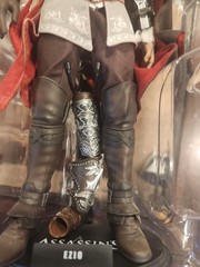 Hot Toys Video Game Master Piece Assassin Creed II Ezio 1/6 Scale Figure