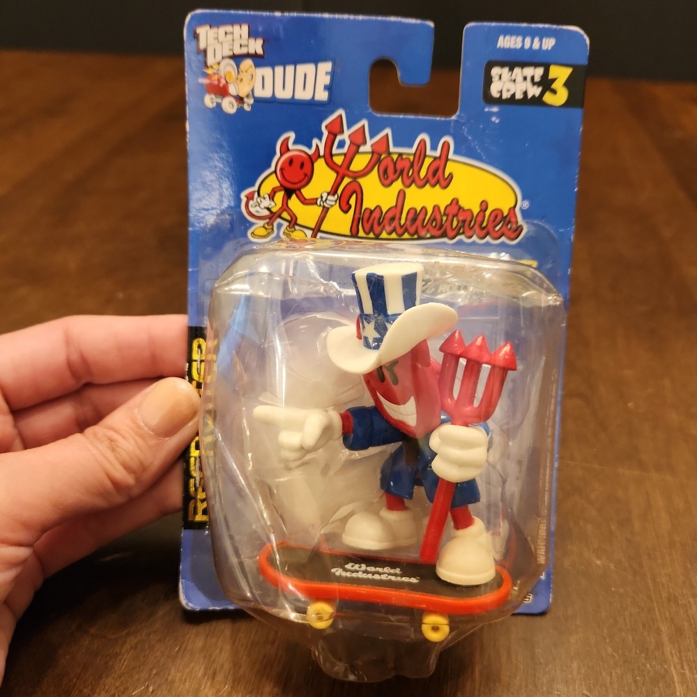Tech Deck Dude Skate Crew Series 3 World Industries Recruiter DAMAGED PACKAGING