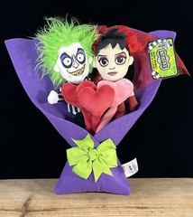 BEETLEJUICE & LYDIA Valentine’s Day 13″ Plush Bouquet 2025 Ruz NEW