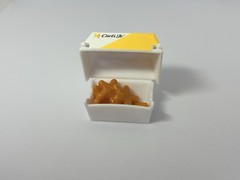 Zuru Mini Brands Foodie Fast Food Takeout Lot Of 8 Carl’s Jr/Hardees
