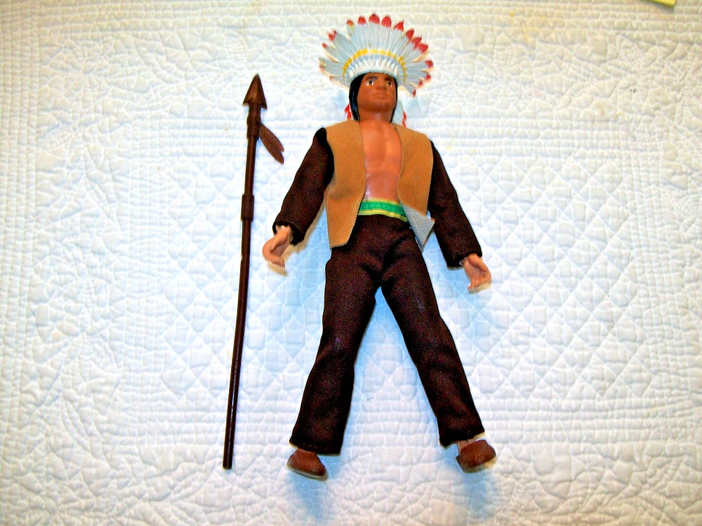 MEGO 1974 SITTING BULL FIGURE WITH SPEAR AND SHOES